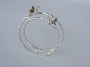 Alae Argentum, butterflybangle